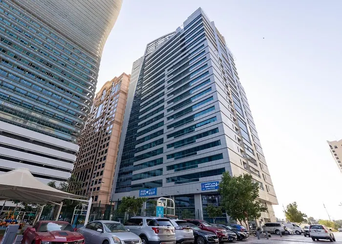 Lovely 3 Bedroom Apartment Beach Front